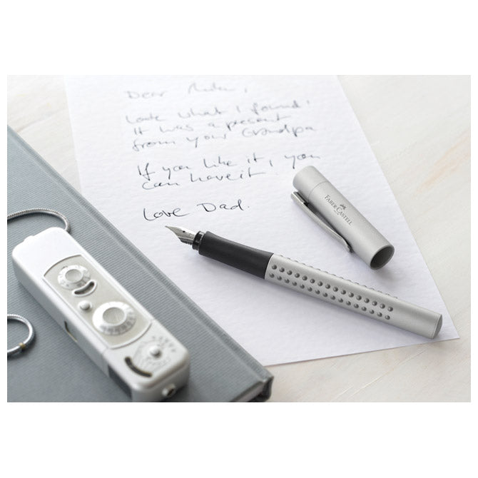 NALIVPERO GRIP 2011 (M) CLASSIC FABER CASTELL 140900 SREBRNO