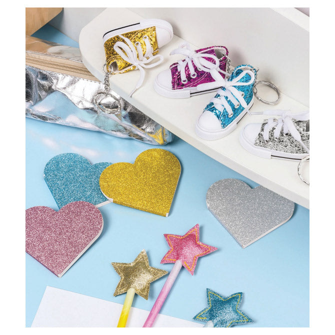 Privjesak za ključeve glitter tenisica brunnen 10-27309 04 sortirano