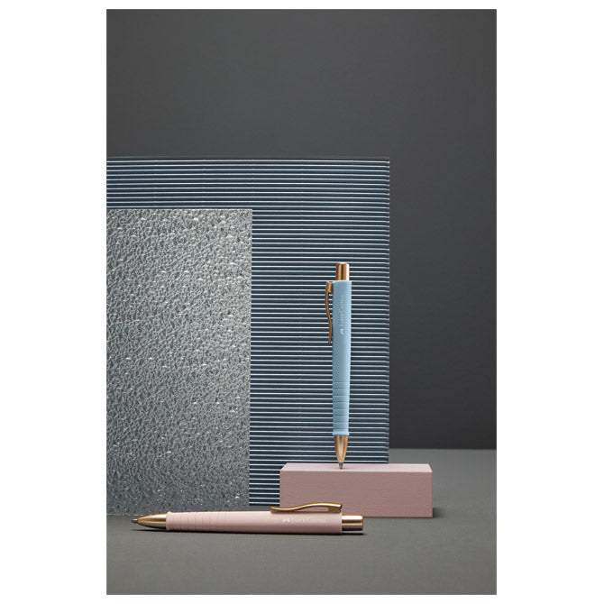 OLOVKA KEMIJSKA GUMIRANA POLY BALL URBAN XB FABER CASTELL 241186 SKY BLUE