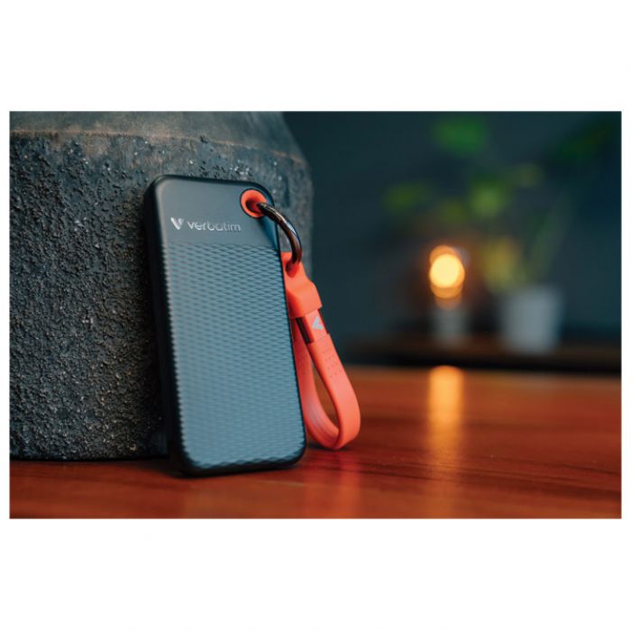 HARD DISK EKSTERNI DŽEPNI  SSD 1TB 3.2 GEN2 USB-C  VERBATIM 32192 BLISTER CRNO CRVENI