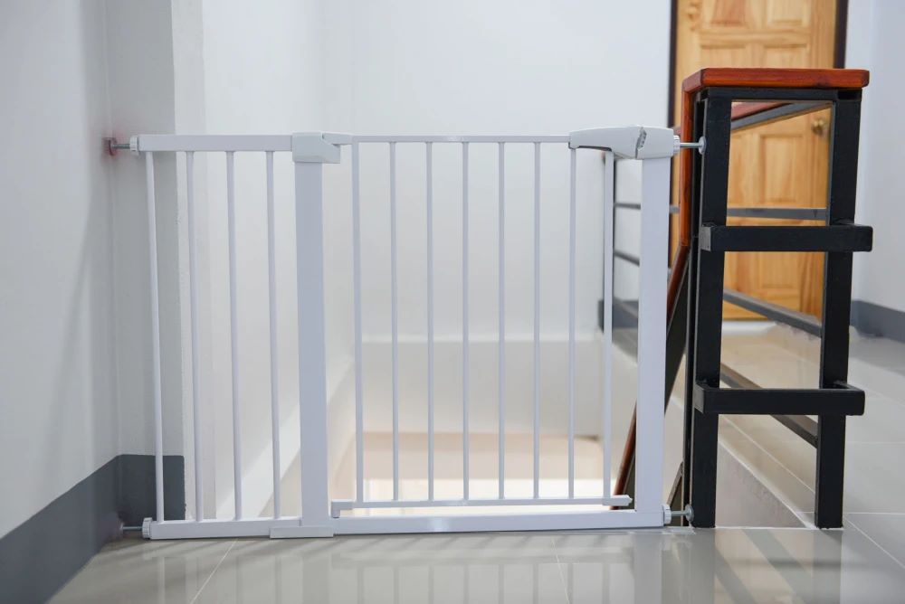 Ecotoys zaštitna ograda 74-132 cm, White