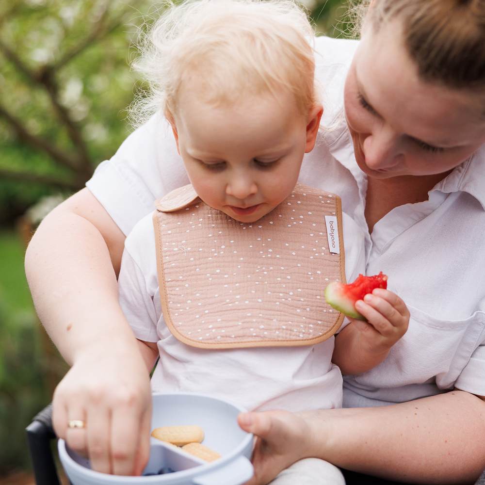 BabyOno Podbradak od muslina 0 mj+ - Smeđi