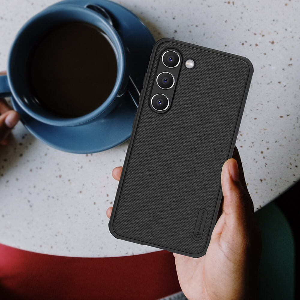 Nillkin Super Frosted Shield Pro izdržljiva maska za Samsung Galaxy S23 Plus – crna