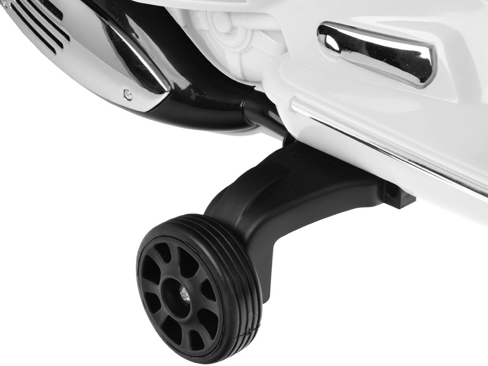 VESPA GTS Super AKU bijela