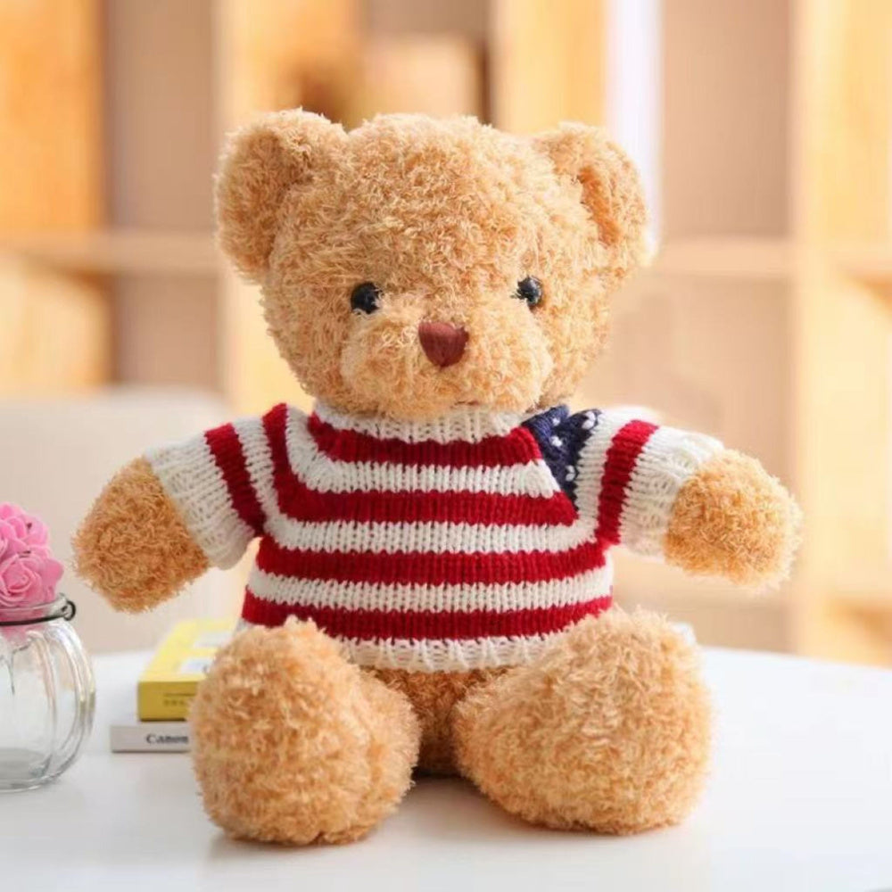 Plišana igračka medo sa prugastim puloverom 32cm - crveno/smeđi