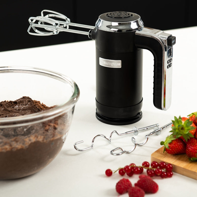 Westinghouse Retro Black hand mixer