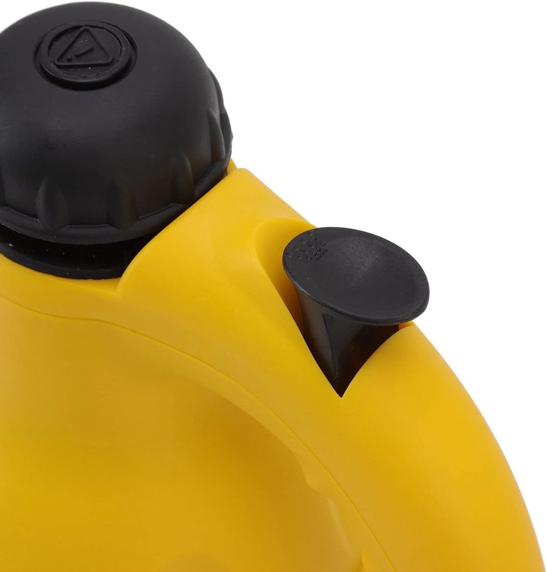 6848f24326e70829cfc6ee88_portable-steam-cleaner-to-remove-stains-4_1787142250466.jpg