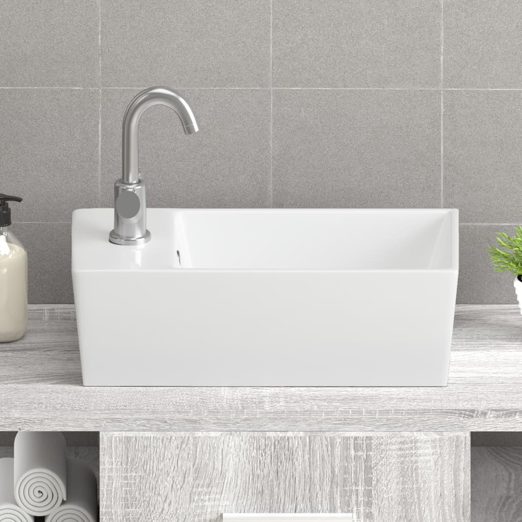 Umivaonik bijeli 48 x 25 x 15 cm keramički