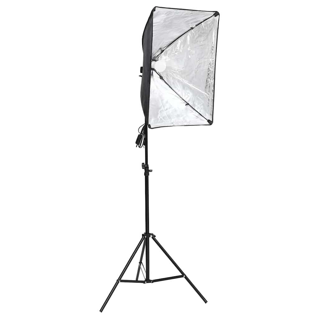 Fotografska oprema sa svjetlom softbox, pozadinom i reflektorom