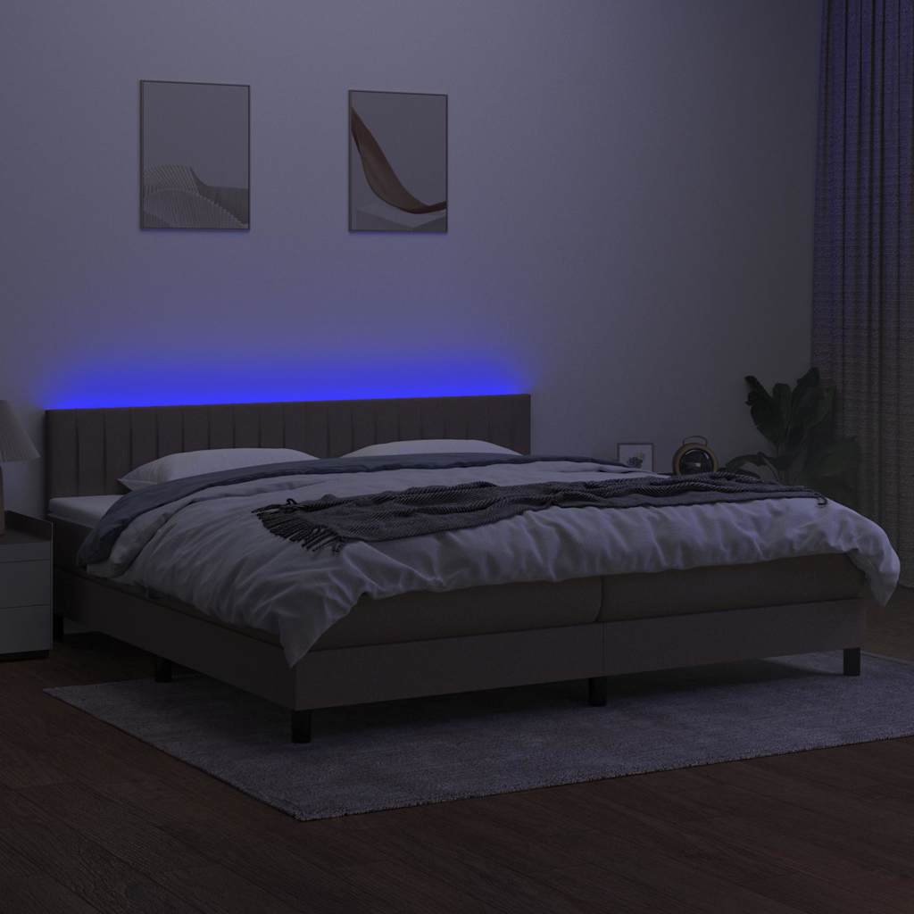 Krevet box spring s madracem LED smeđesivi 200x200 cm tkanina