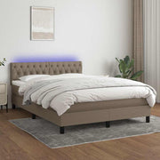 Krevet box spring s madracem LED smeđesivi 140x200 cm tkanina