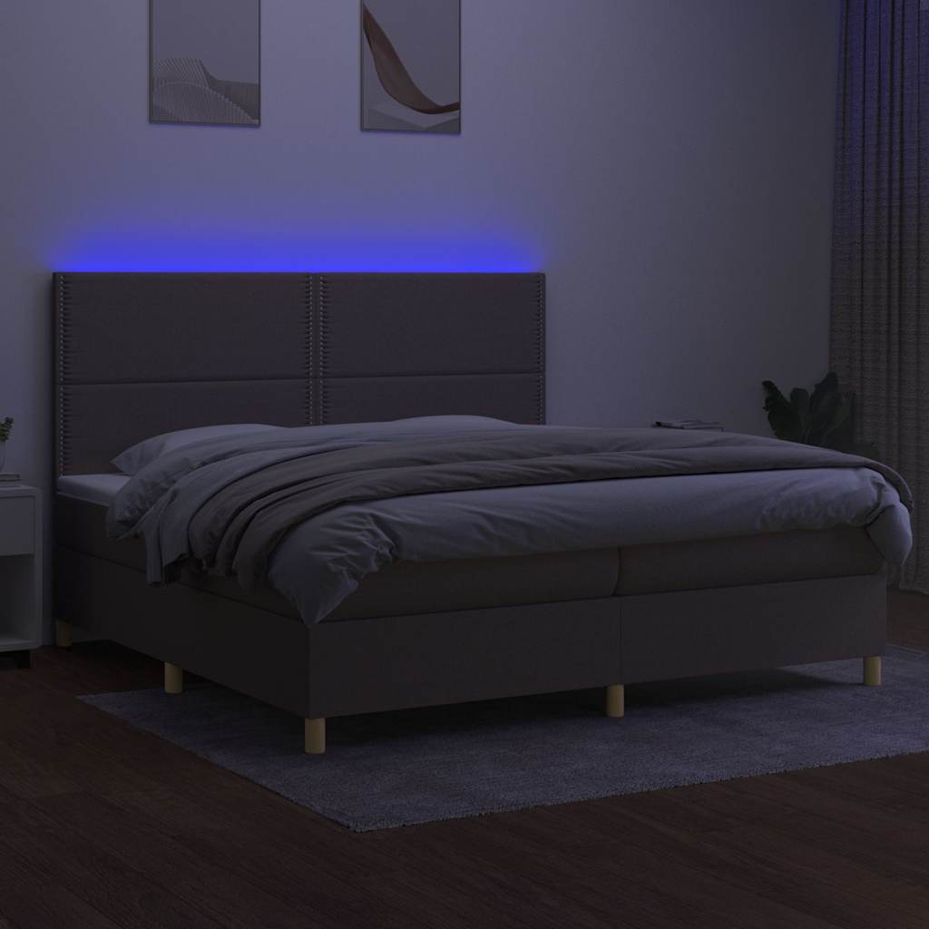 Krevet box spring s madracem LED smeđesivi 200x200 cm tkanina