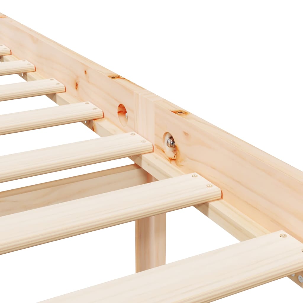 Krevet za starije s uzglavljem mali bračni od masivnog drva