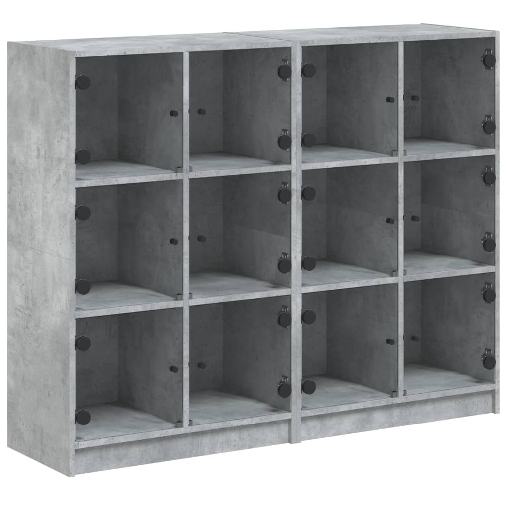 Regal za knjige s vratima boja betona 136 x 37 x 109 cm drveni