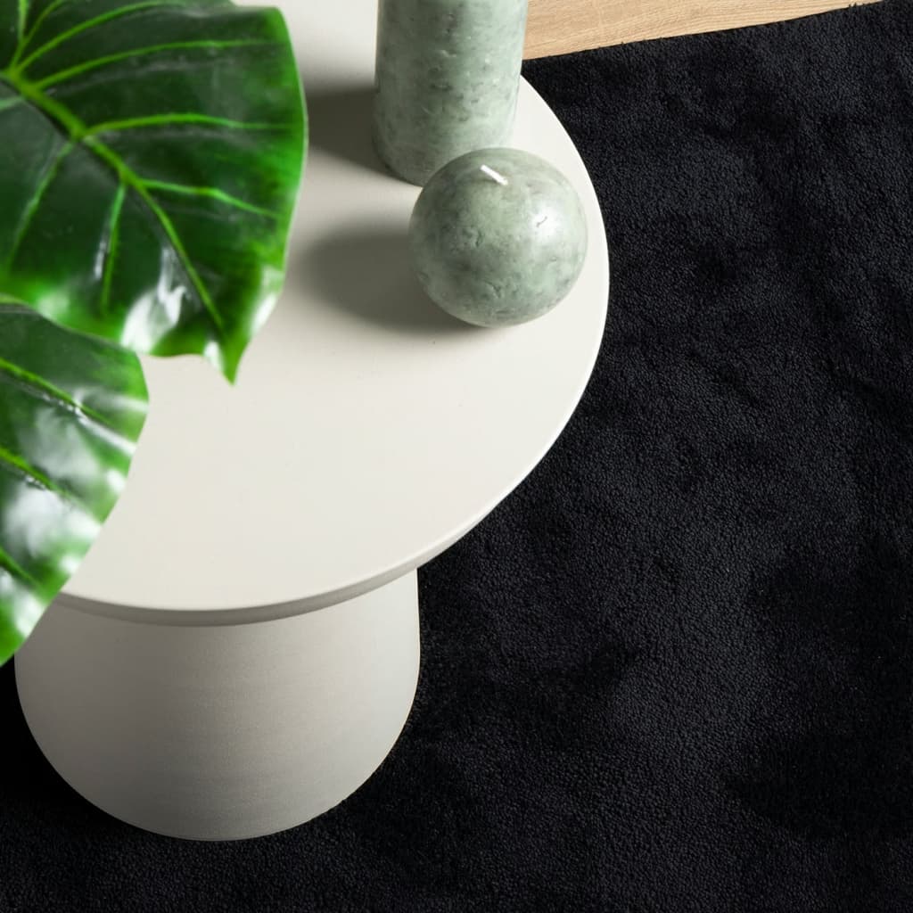 Tepih OVIEDO kratkih vlakana crni 240 x 240 cm