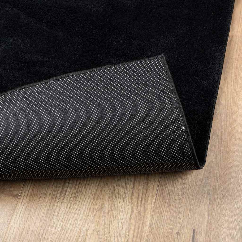 Tepih OVIEDO kratkih vlakana crni 240 x 340 cm