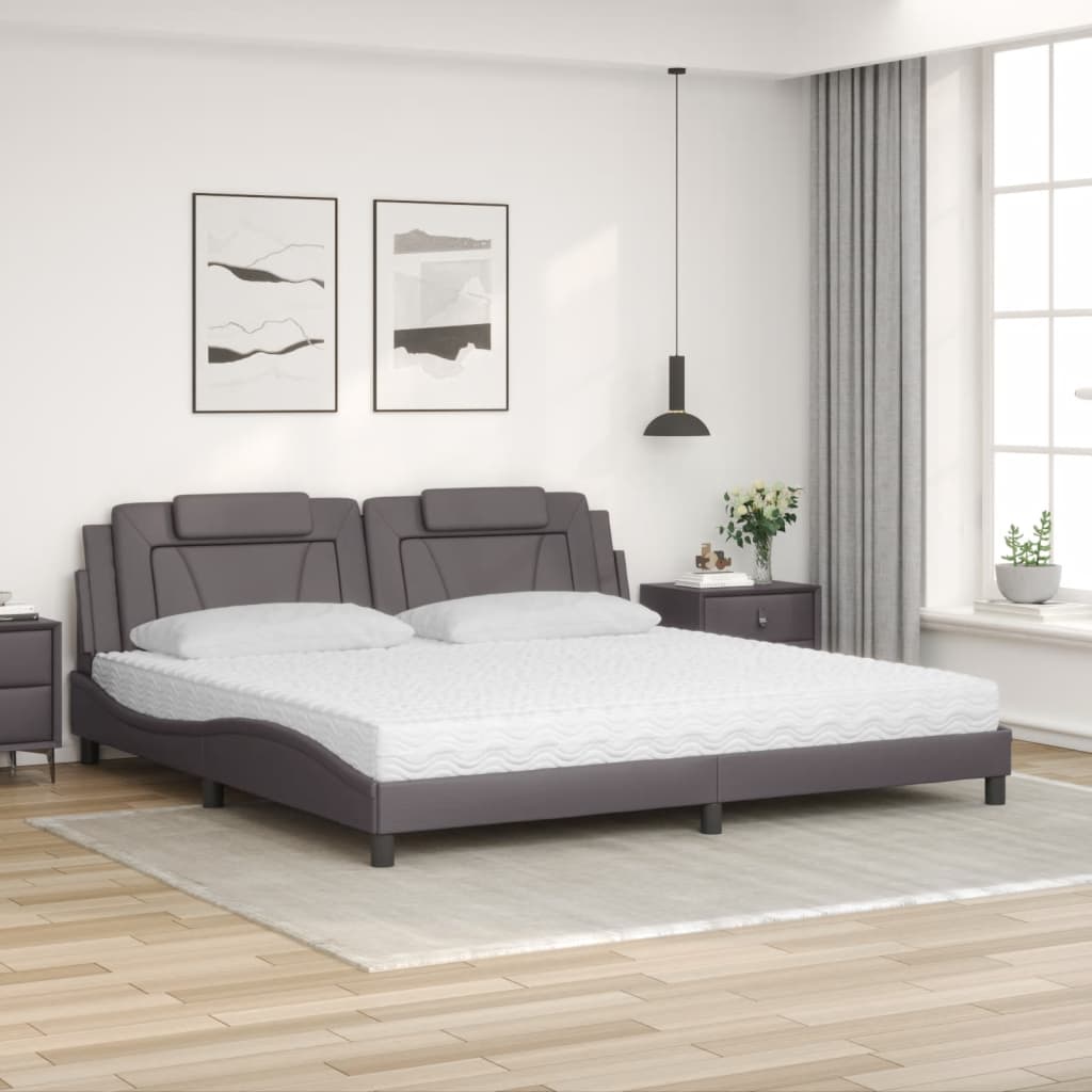 Krevet Viana s madracem sivi 200 x 200 cm od umjetne kože
