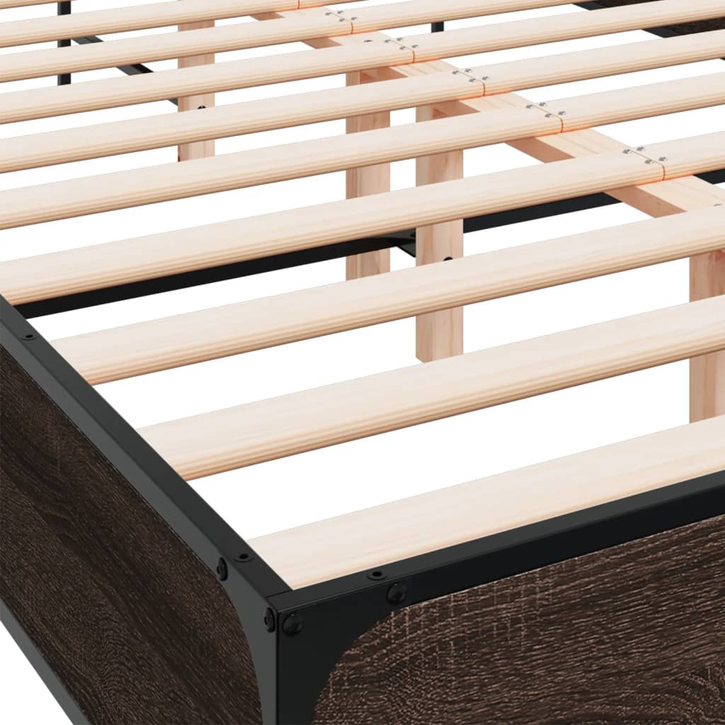 Okvir kreveta smeđi hrast 140x200cm konstruirano drvo i metal