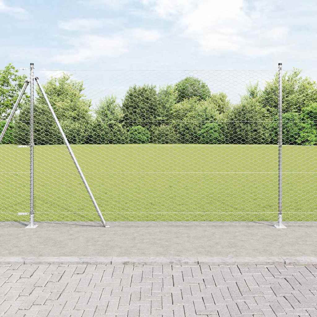 Heksagonalna ograda s betonskom osnovom 100 x 1,5 m Srebrna