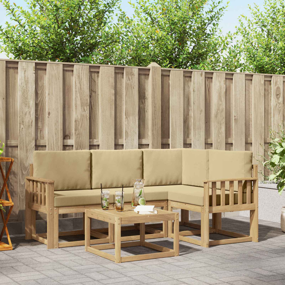 Set vanjskih sofa 5 kom. Bijela i bež