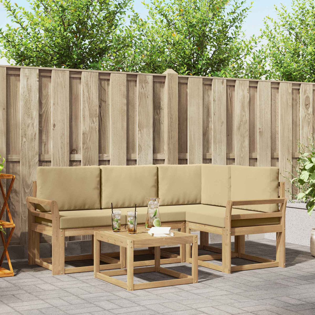 Set vanjskih sofa 5 kom. Bijela i bež