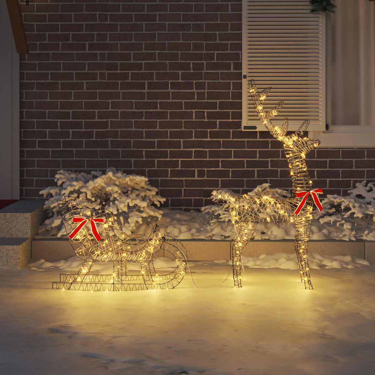 Reindeer vuče saonice Topla bijela 70 x 26 x 129 cm Ratan
