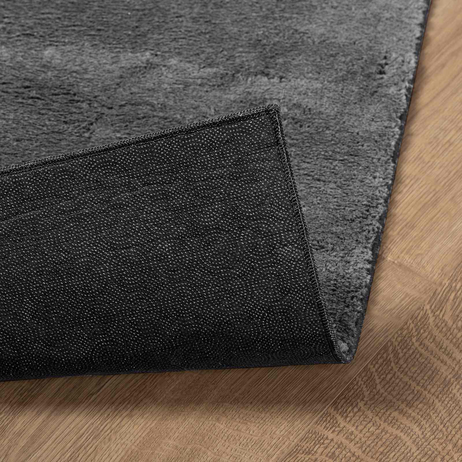 Srednje pahuljasti, mekana i periva prostirka HUARTE Antracit