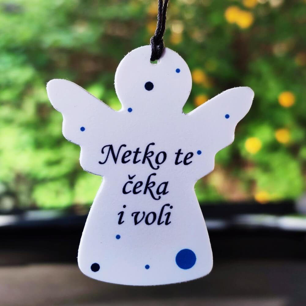 Privjesak za auto - ANĐEO  Vozi polako Š1234