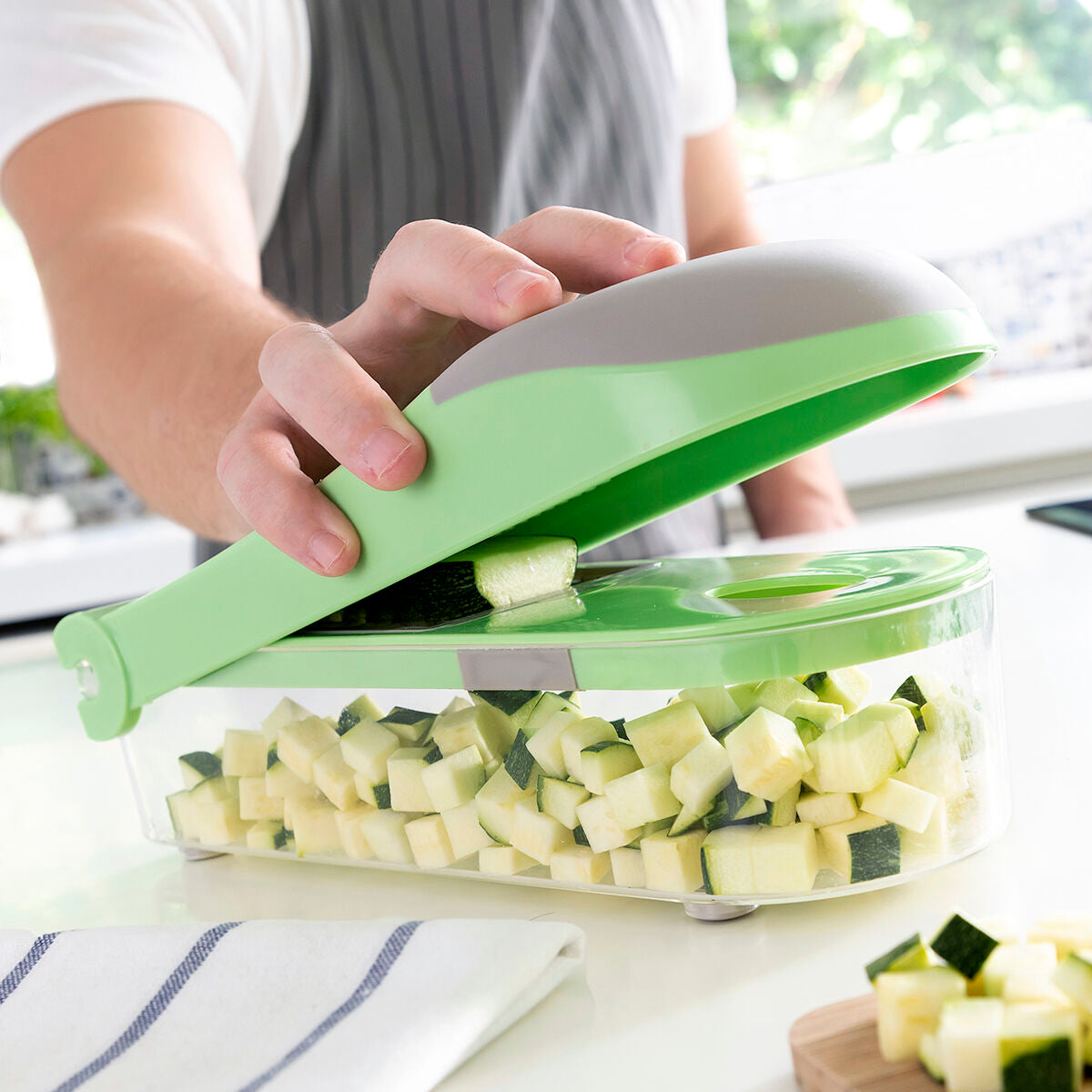 Rezač povrća, ribež i mandolina s receptima i dodacima 7 u 1 Choppie Expert InnovaGoods