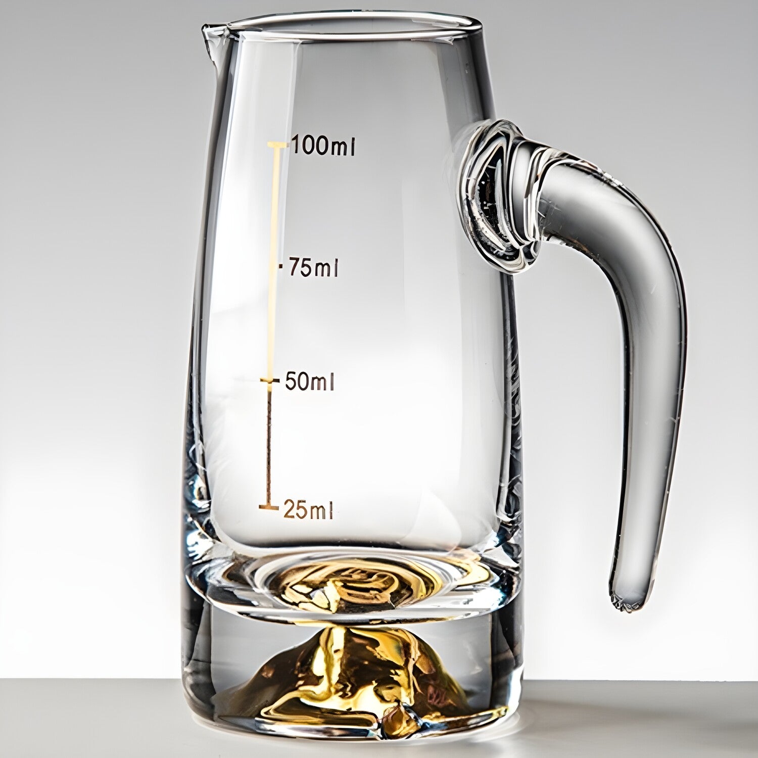 Kristalni vrč s mjerilom - Zlatna / 100ml KP35425