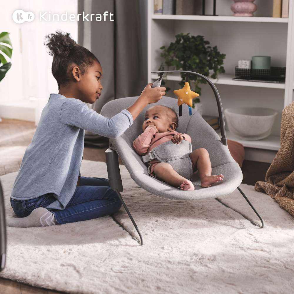 Kinderkraft hranilica Enock wooden + njihaljka Calmee siva