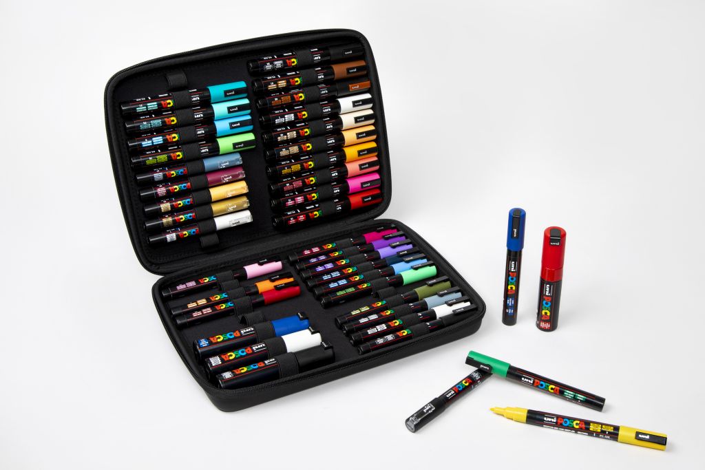 Marker Uni gift set Posca Art case u gumiranoj pernici (mix pc-1m/ pc-3m/pc-5m/pc-8k) 40/1 302422303